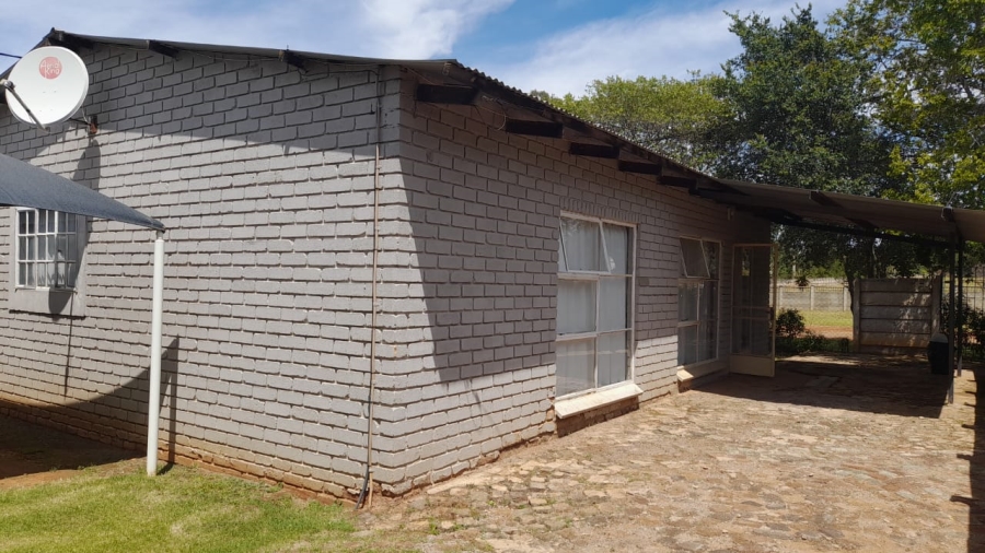 3 Bedroom Property for Sale in Hartbeesfontein North West